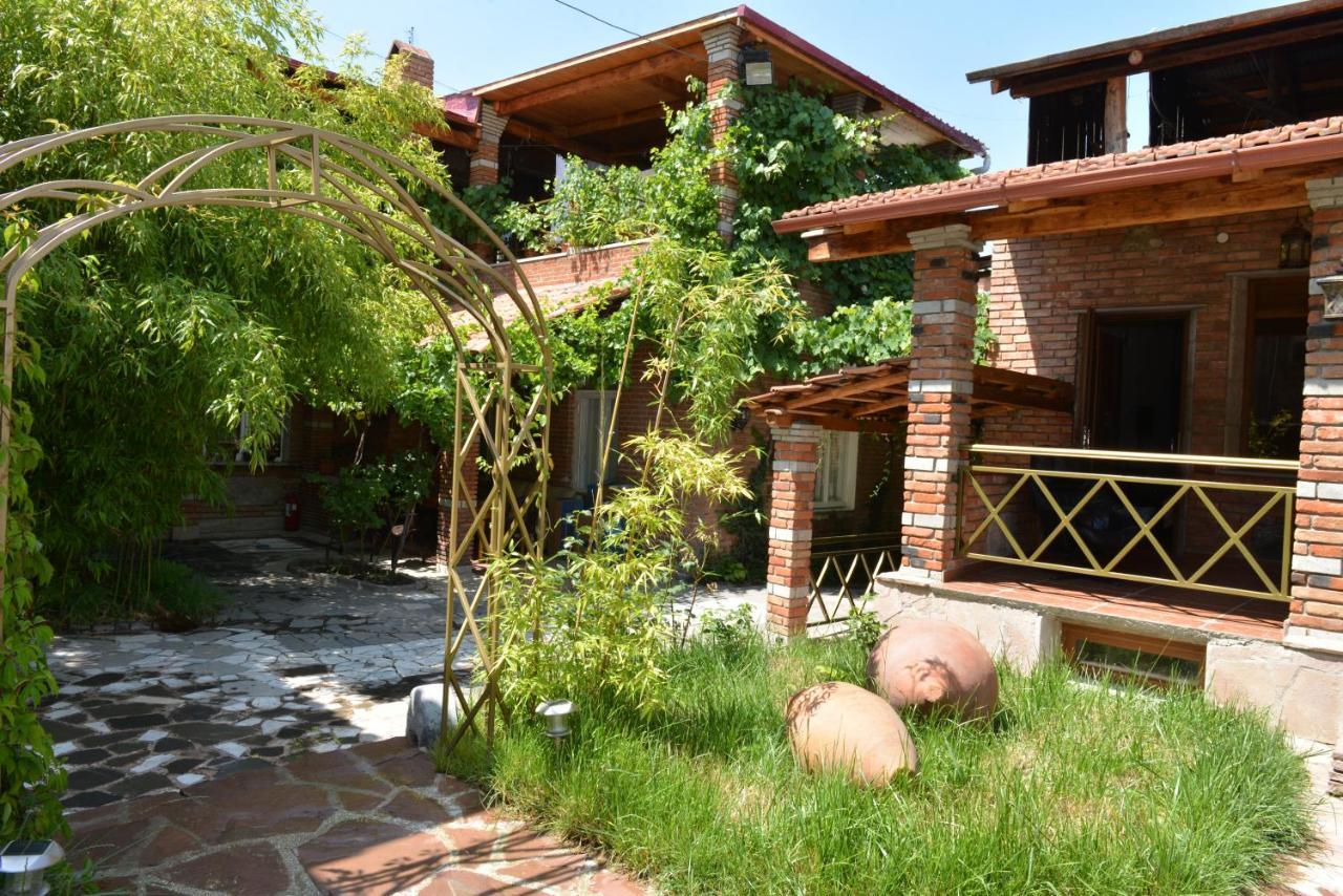 Tourist Hotel Akhaltsikhe  Exterior photo